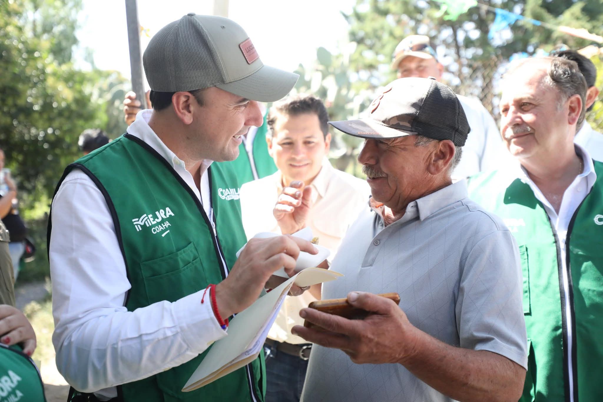 LLEGAN OBRAS SOCIALES E IMPULSO EDUCATIVO A LOS EJIDOS DE LA SURESTE