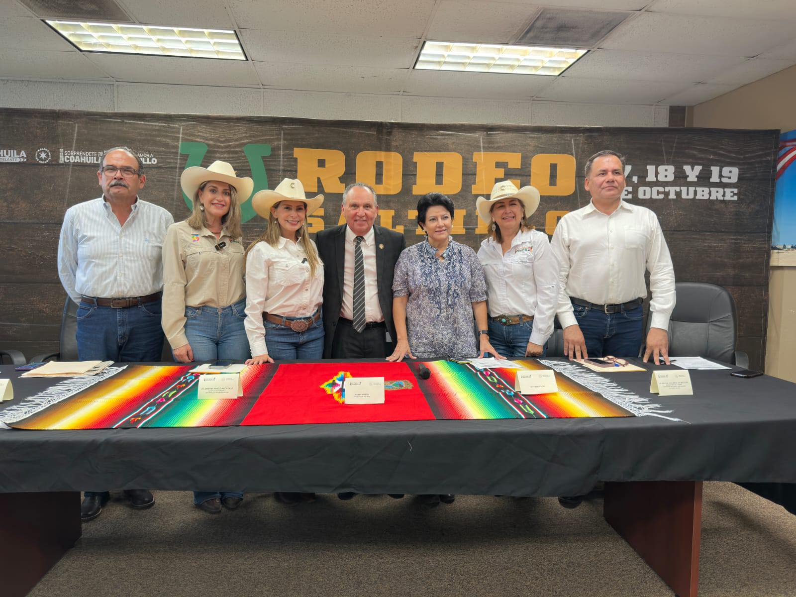 PRESENTAN SEXTA EDICIÓN DE RODEO SALTILLO EN ACUÑA Y DEL RÍO, TEXAS