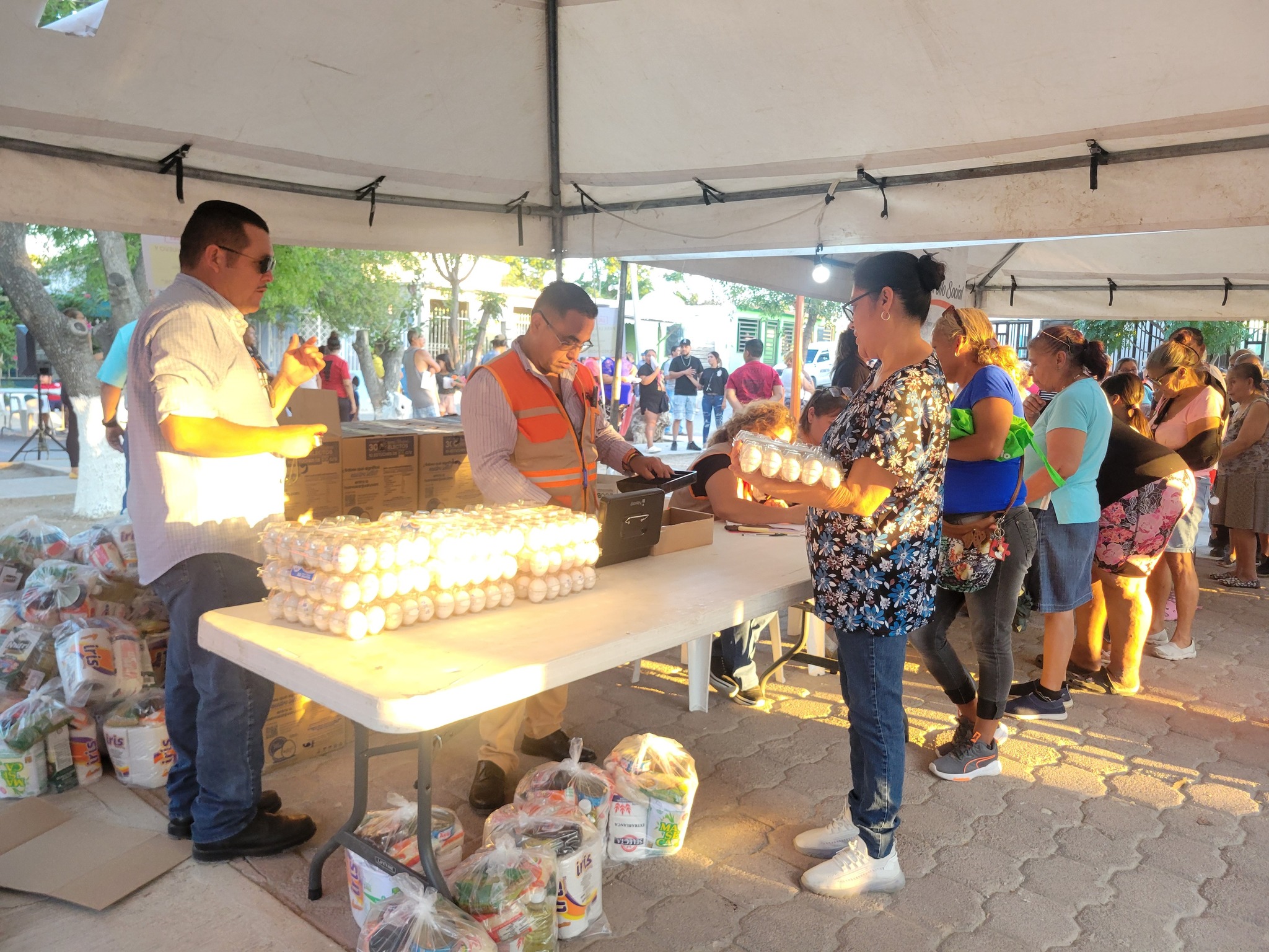 Presidencia Municipal de Acuña lleva brigada a Fraccionamiento Las Américas
