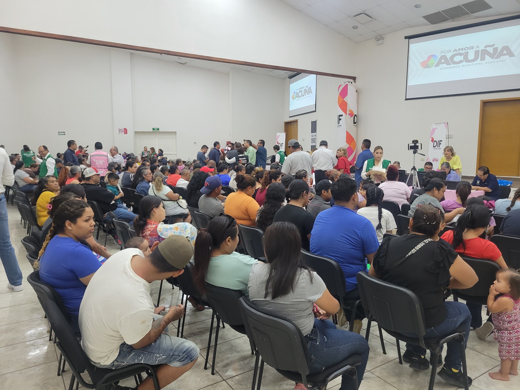 Presidencia Municipal de Acuña en coordinación con Gobierno del Estado de Coahuila llevan a Acuña al Registro Civil