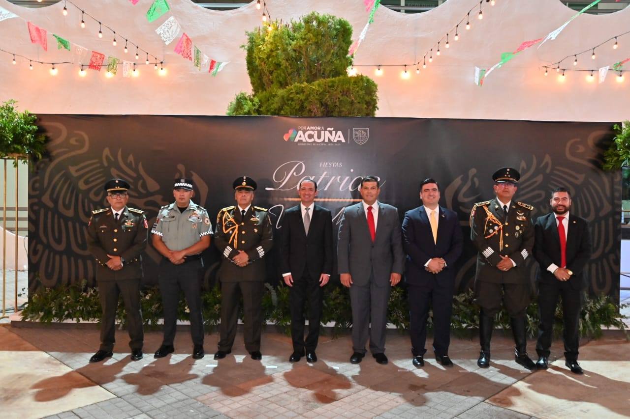 ¡VIVA MÉXICO, VIVA ACUÑA LA REBELDE!