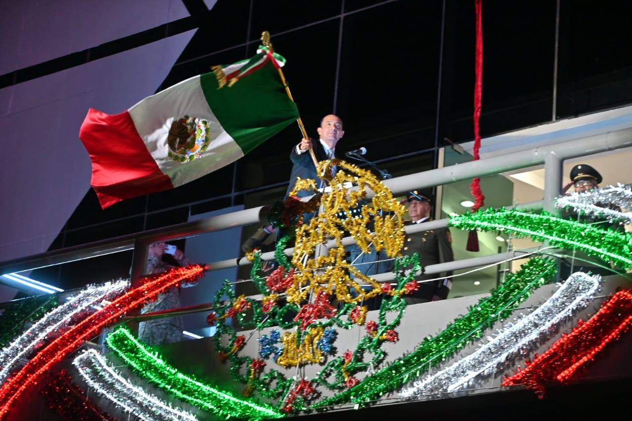 ¡VIVA MÉXICO, VIVA ACUÑA LA REBELDE!