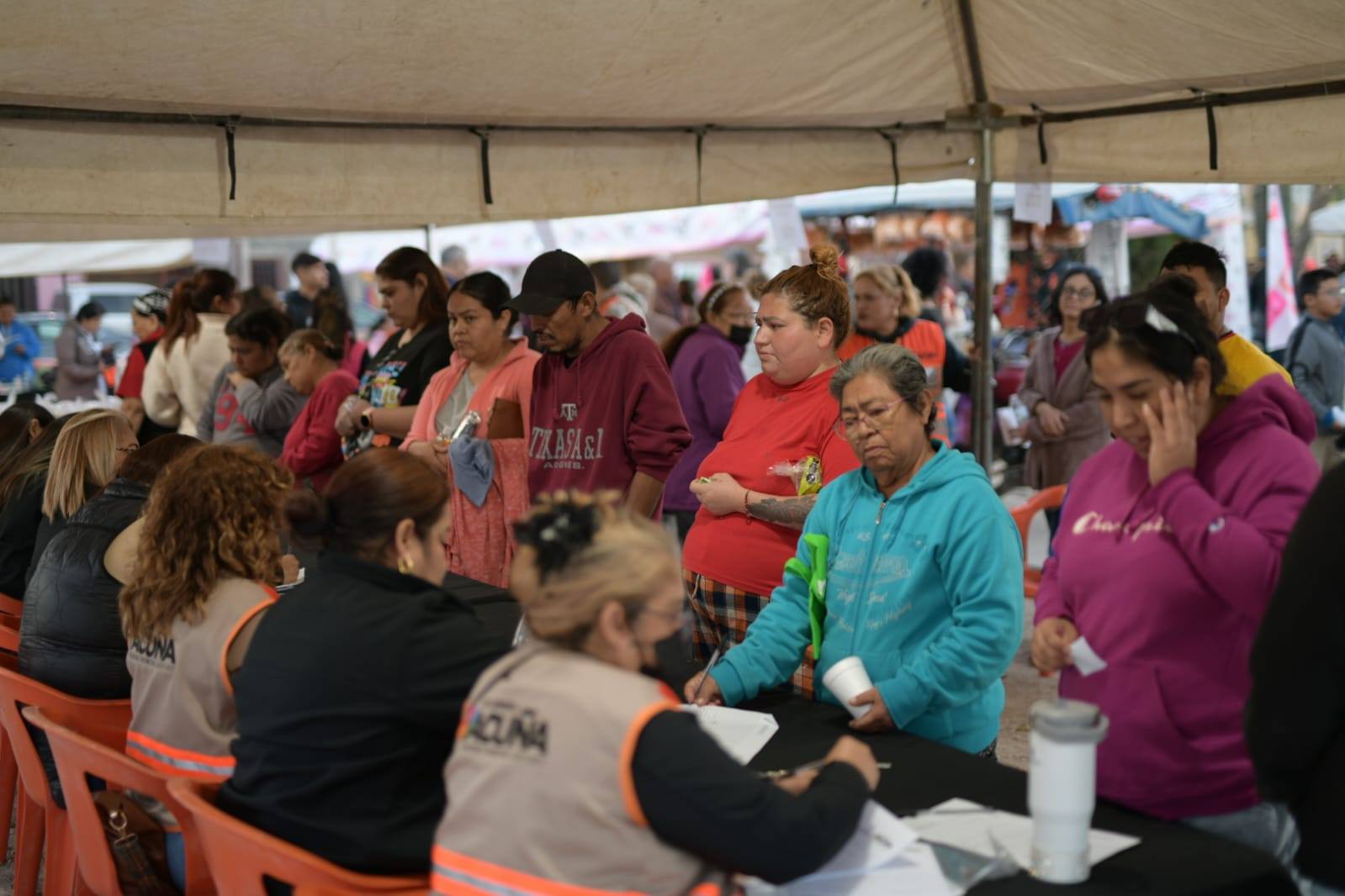 ARRANCA PRIMERA BRIGADA “POR AMOR A NUESTRA GENTE” EN LA COLONIA LAS AVES