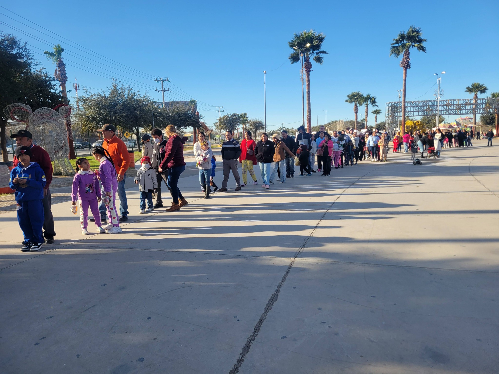 Desea Emilio De Hoyos buen año a los acuñenses