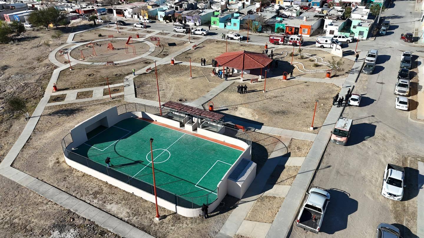 EL GOBIERNO MUNICIPAL ENTREGA PLAZA RENOVADA EN LA COLONIA VILLA MILENIO