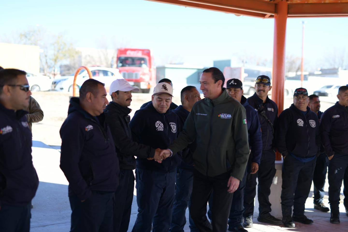 EL GOBIERNO MUNICIPAL ENTREGA PLAZA RENOVADA EN LA COLONIA VILLA MILENIO