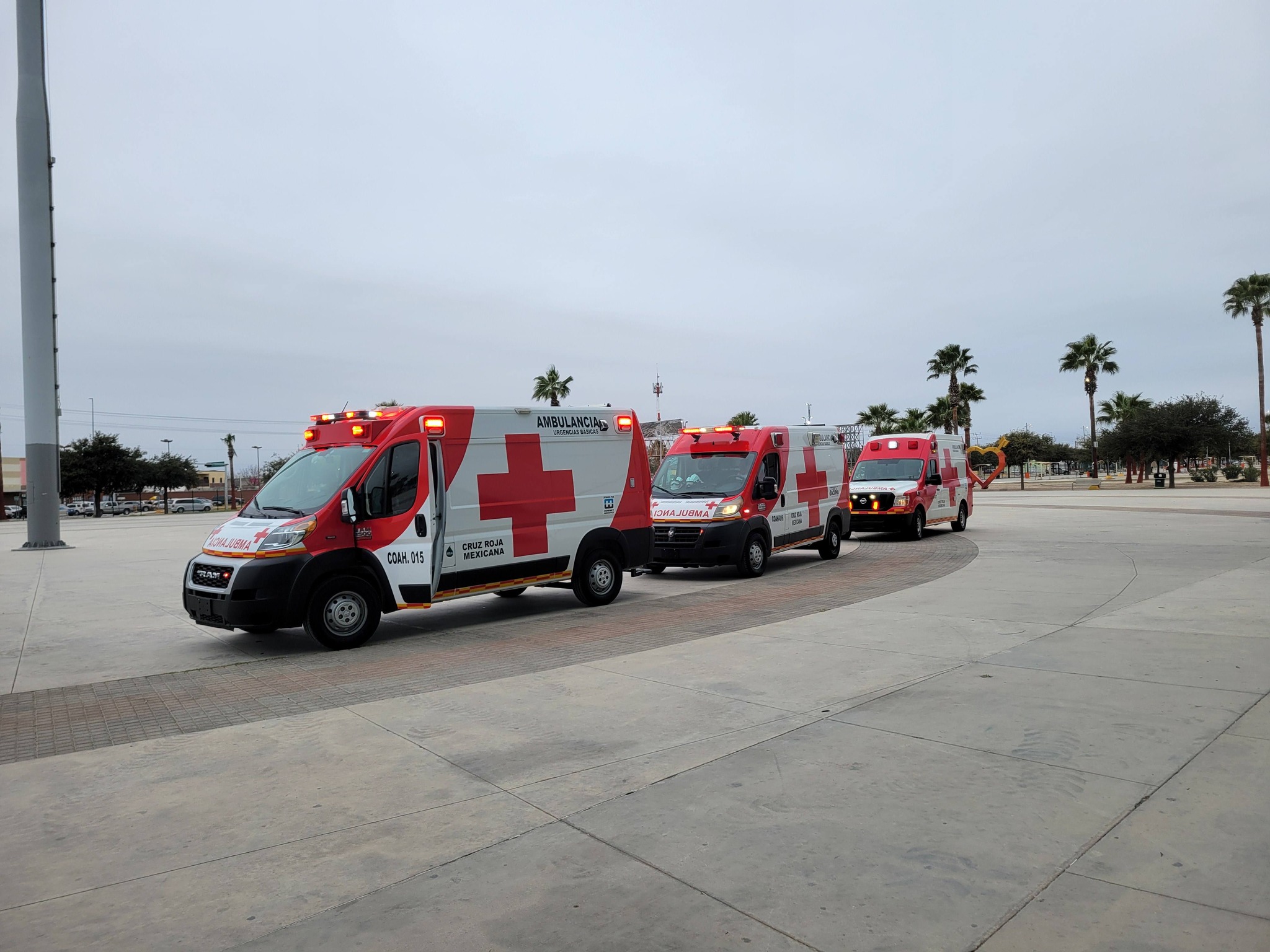El presidente municipal Lic. Emilio De Hoyos entrega ambulancia a la Cruz Roja Mexicana