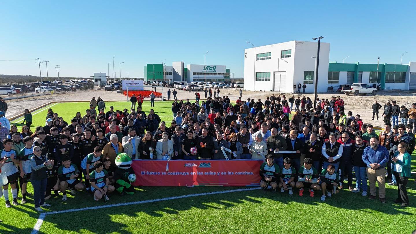 ENTREGA ALCALDE EMILIO DE HOYOS NUEVA CANCHA DE FÚTBOL EN LA UTCA