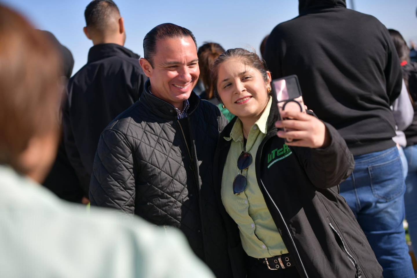 ENTREGA ALCALDE EMILIO DE HOYOS NUEVA CANCHA DE FÚTBOL EN LA UTCA