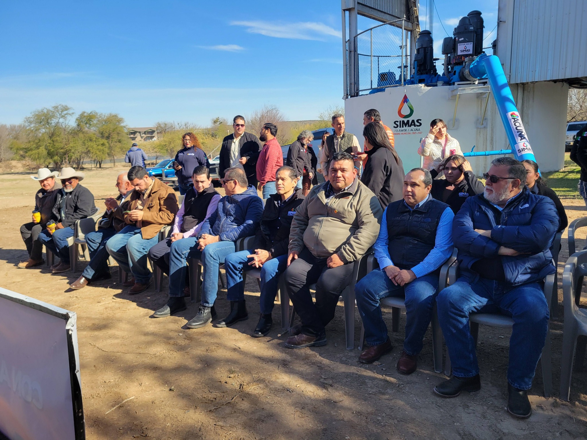 Entrega Emilio de Hoyos equipo de bombeo a SIMAS