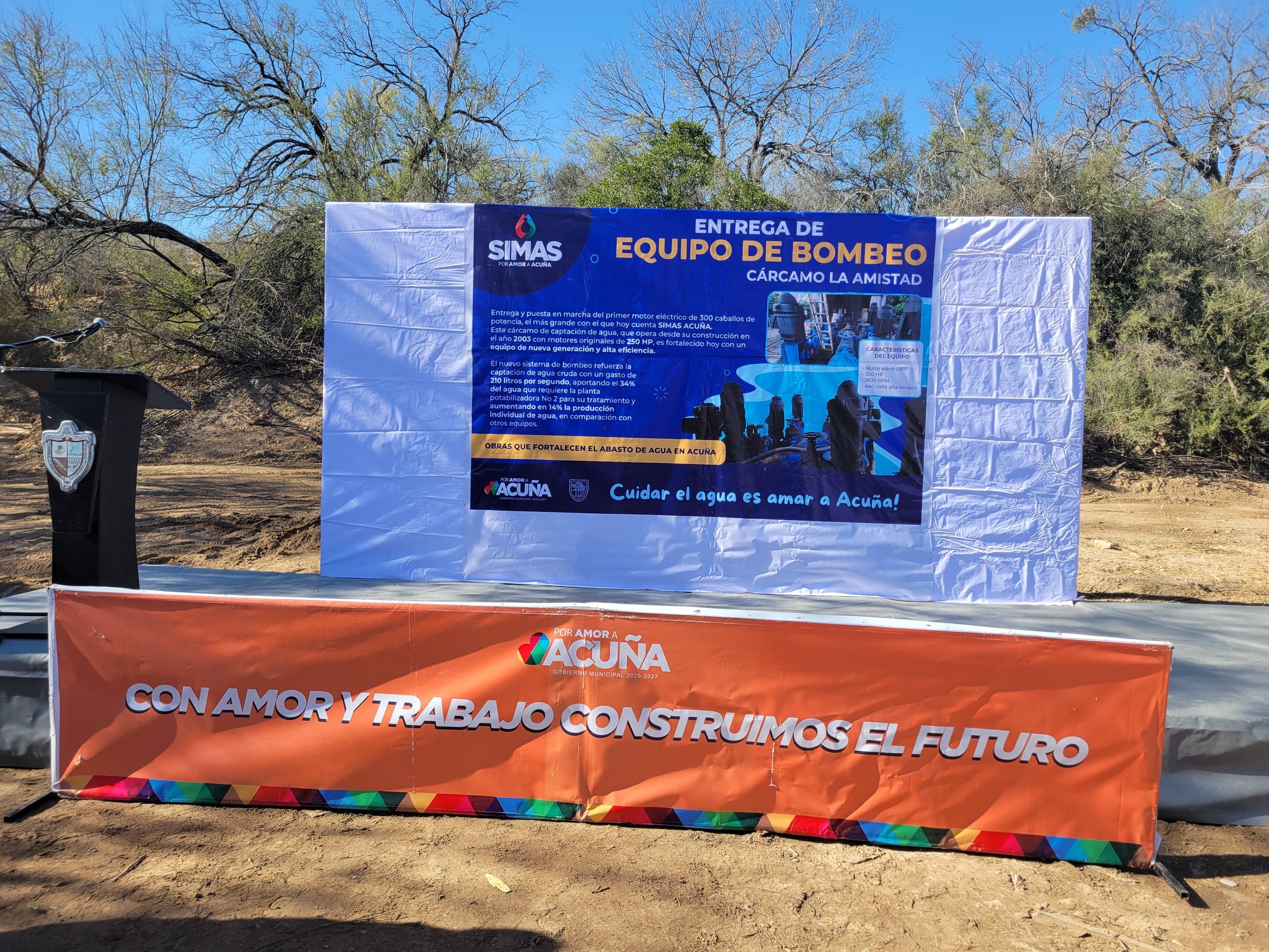 Entrega Emilio de Hoyos equipo de bombeo a SIMAS