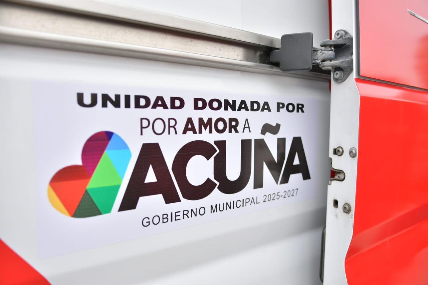 ENTREGA GOBIERNO DE UNIDAD AMBULANCIA A LA CRUZ ROJA, DELEGACIÓN ACUÑA