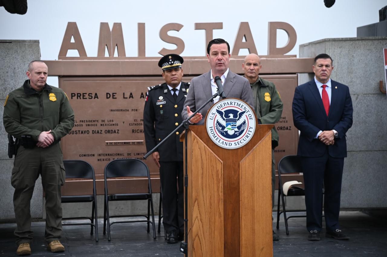 “FISCALÍA, POLICÍA ESTATAL Y AGENCIAS DE SEGURIDAD DE EUA DETIENEN A UNO DE LOS MÁS BUSCADOS”