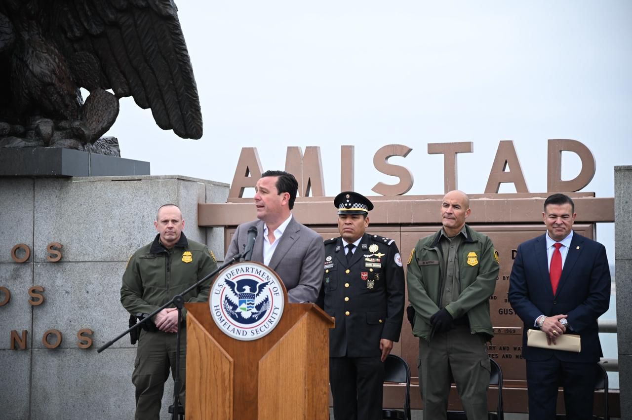 “FISCALÍA, POLICÍA ESTATAL Y AGENCIAS DE SEGURIDAD DE EUA DETIENEN A UNO DE LOS MÁS BUSCADOS”