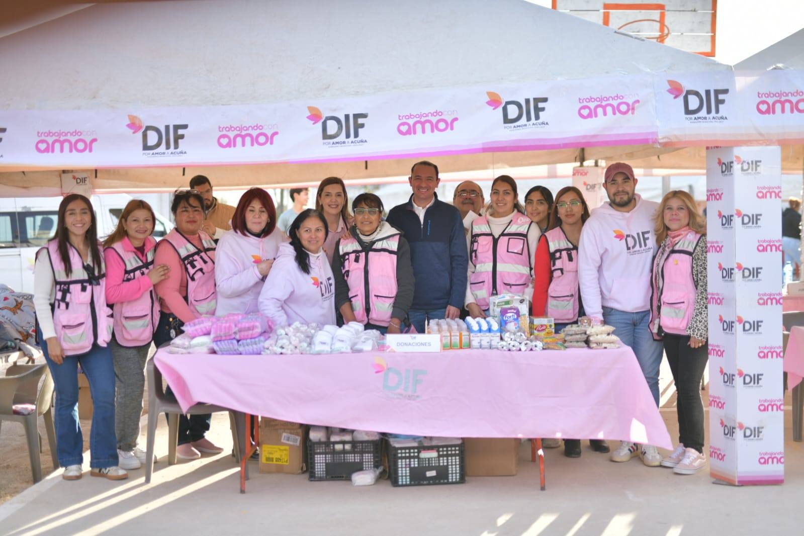 GOBIERNO DE UNIDAD ACERCA SERVICIOS MUNICIPALES AL FRACCIONAMIENTO MIRADOR