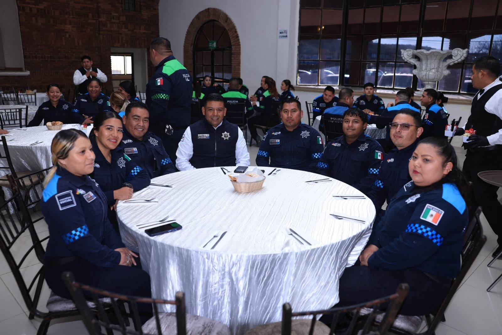 GOBIERNO DE UNIDAD RECONOCE A LA POLICÍA MUNICIPAL POR SU VOCACIÓN Y COMPROMISO