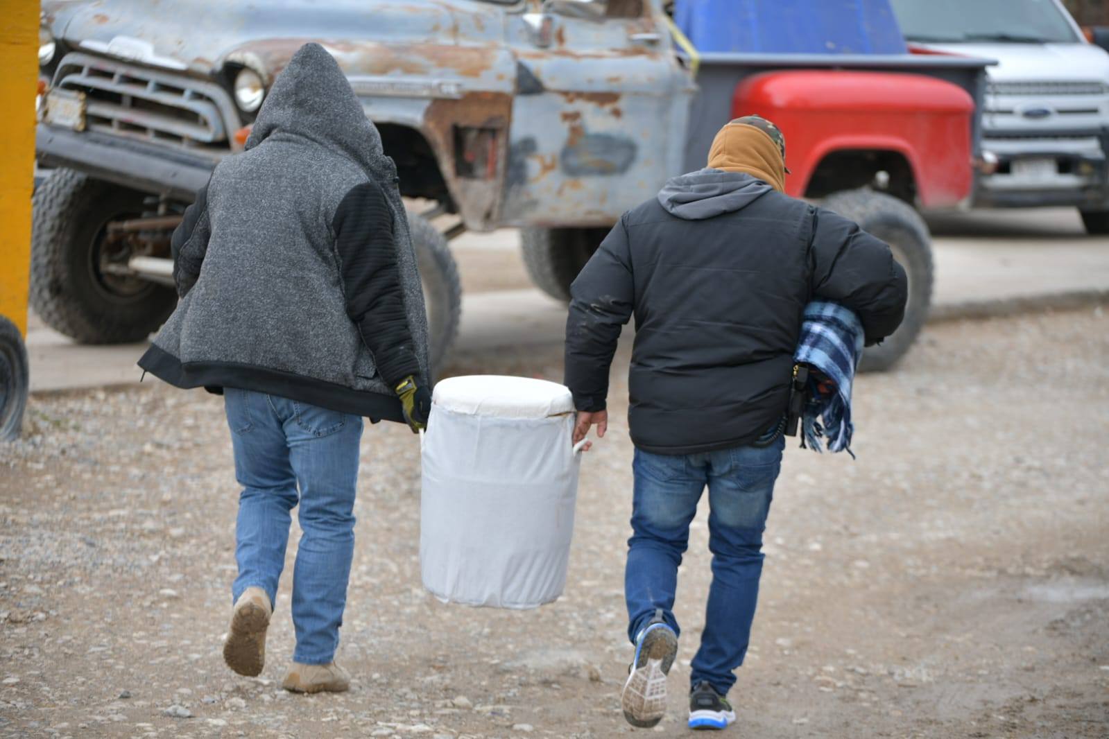 OPERATIVO ABRIGANDO CORAZONES CONTINÚA POR SEGUNDO DÍA CONSECUTIVO EN APOYO A SECTORES VULNERABLES DE ACUÑA