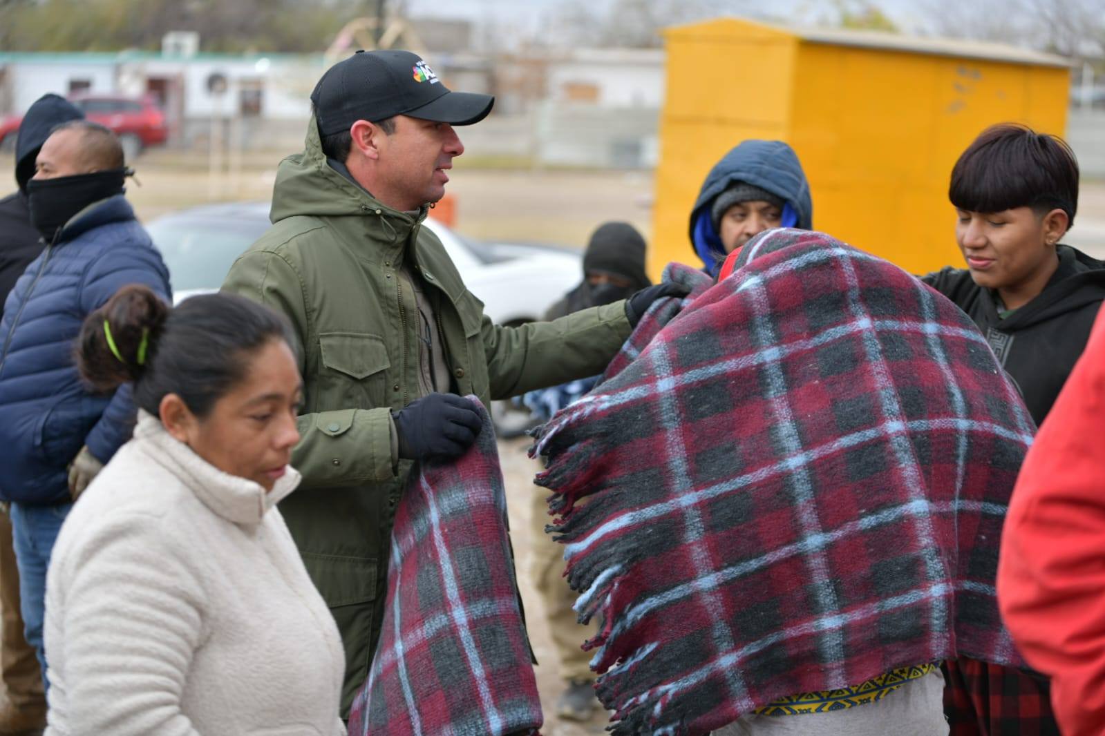 OPERATIVO ABRIGANDO CORAZONES CONTINÚA POR SEGUNDO DÍA CONSECUTIVO EN APOYO A SECTORES VULNERABLES DE ACUÑA