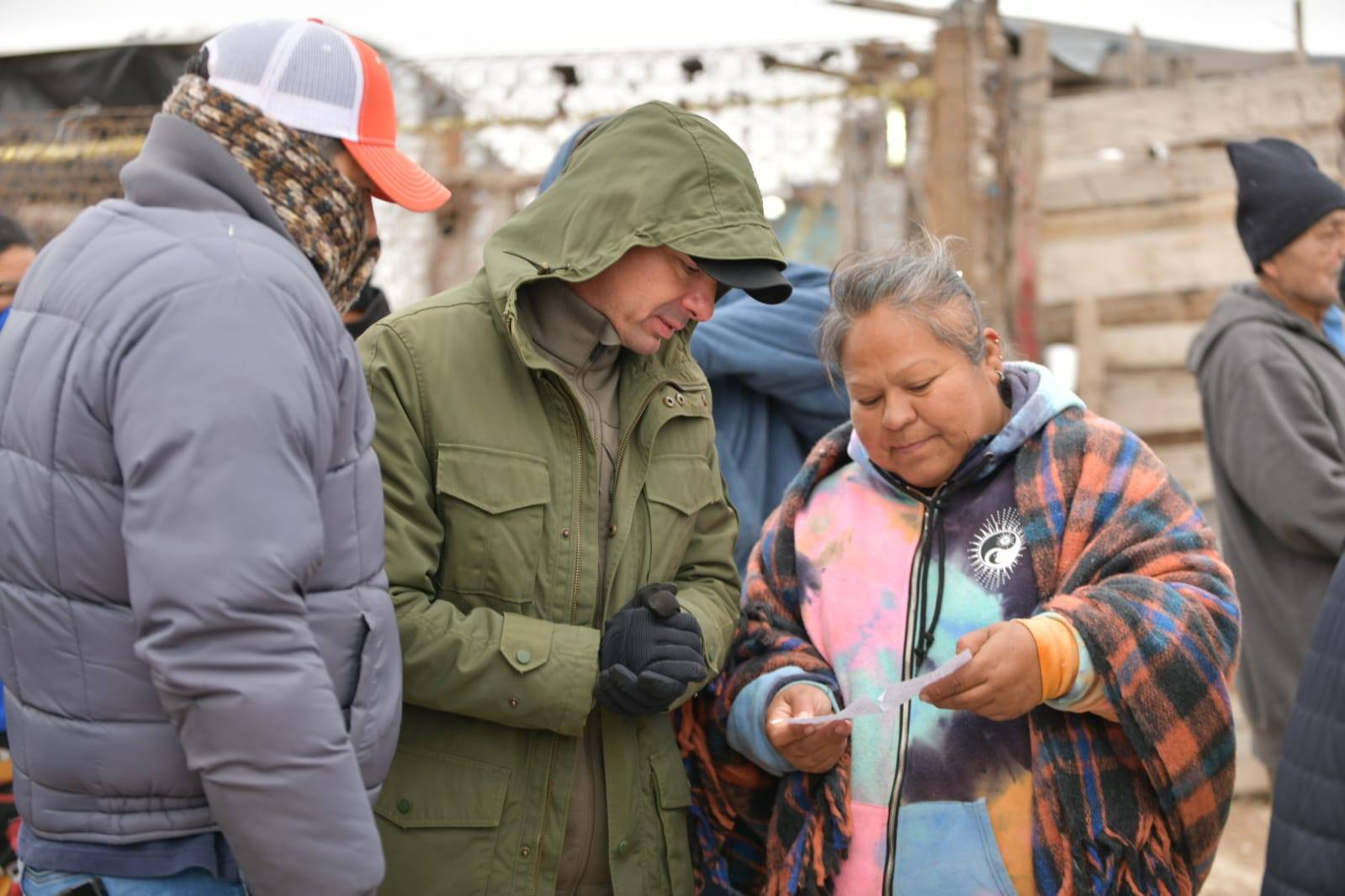 OPERATIVO ABRIGANDO CORAZONES CONTINÚA POR SEGUNDO DÍA CONSECUTIVO EN APOYO A SECTORES VULNERABLES DE ACUÑA