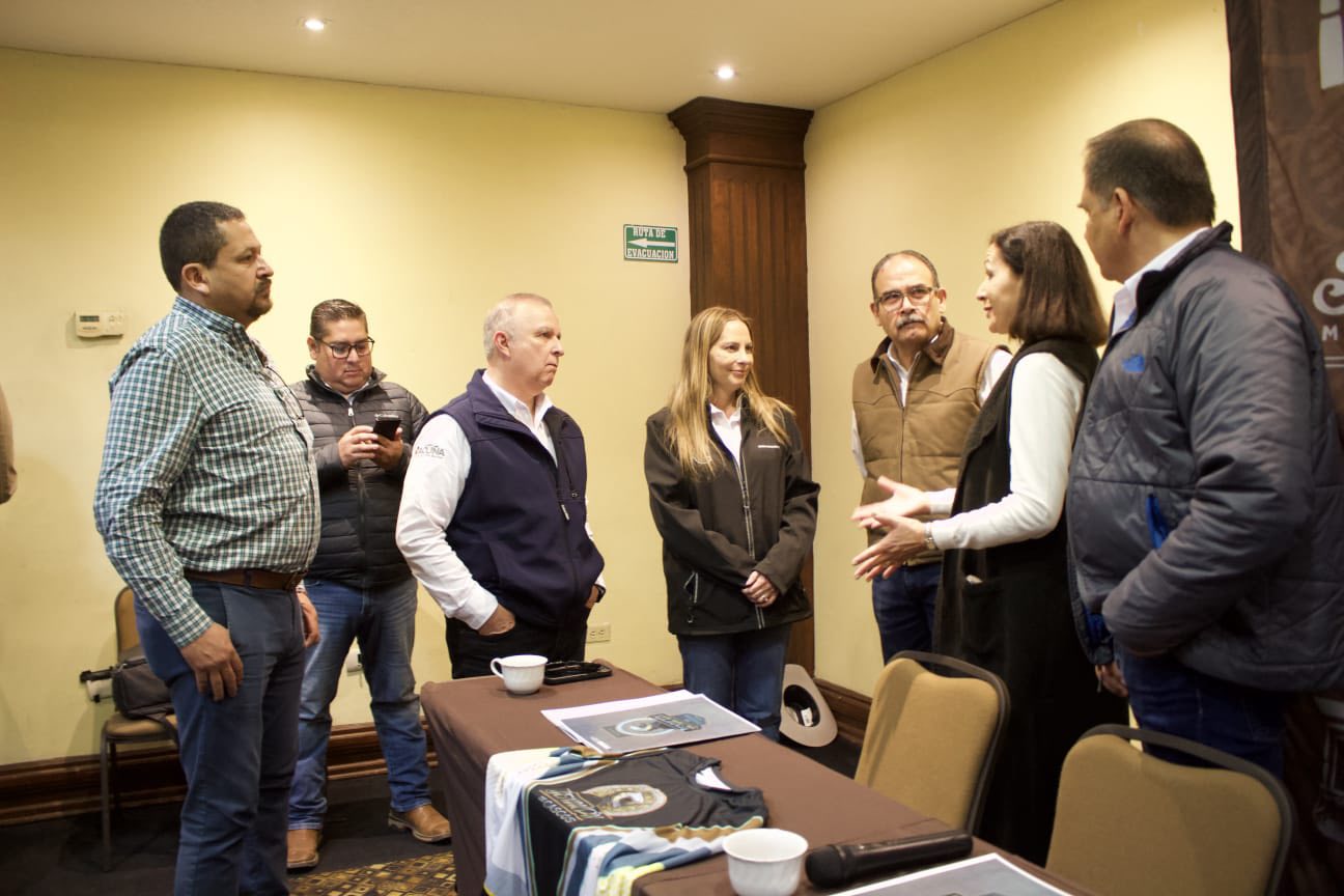 Presentan edición 2026 de la Bendición de Cascos en Parras de la Fuente