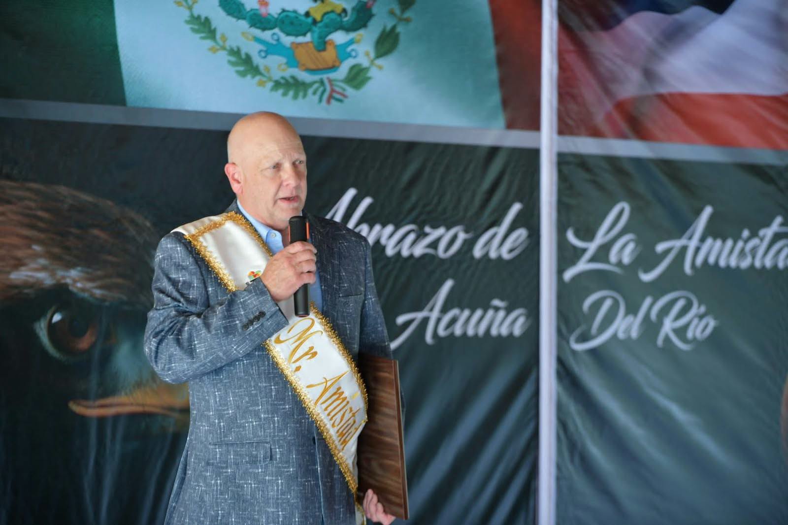 ACUÑA Y DEL RÍO CELEBRAN 66 AÑOS DE AMISTAD