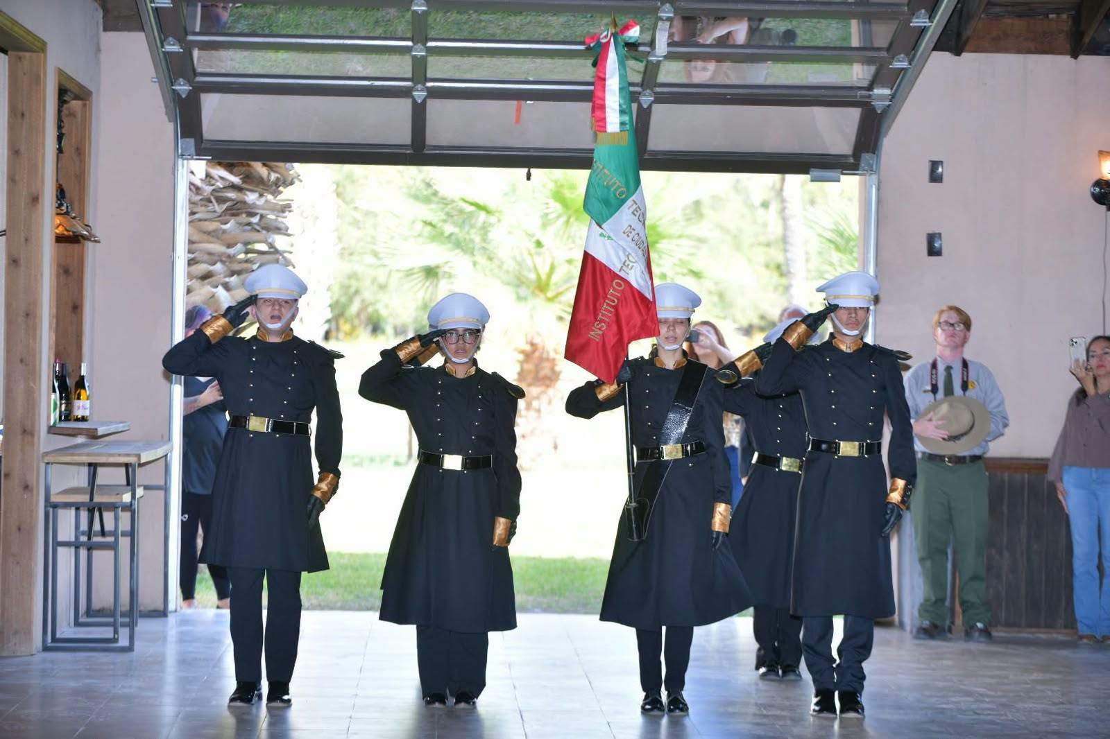 ACUÑA Y DEL RÍO CELEBRAN 66 AÑOS DE AMISTAD