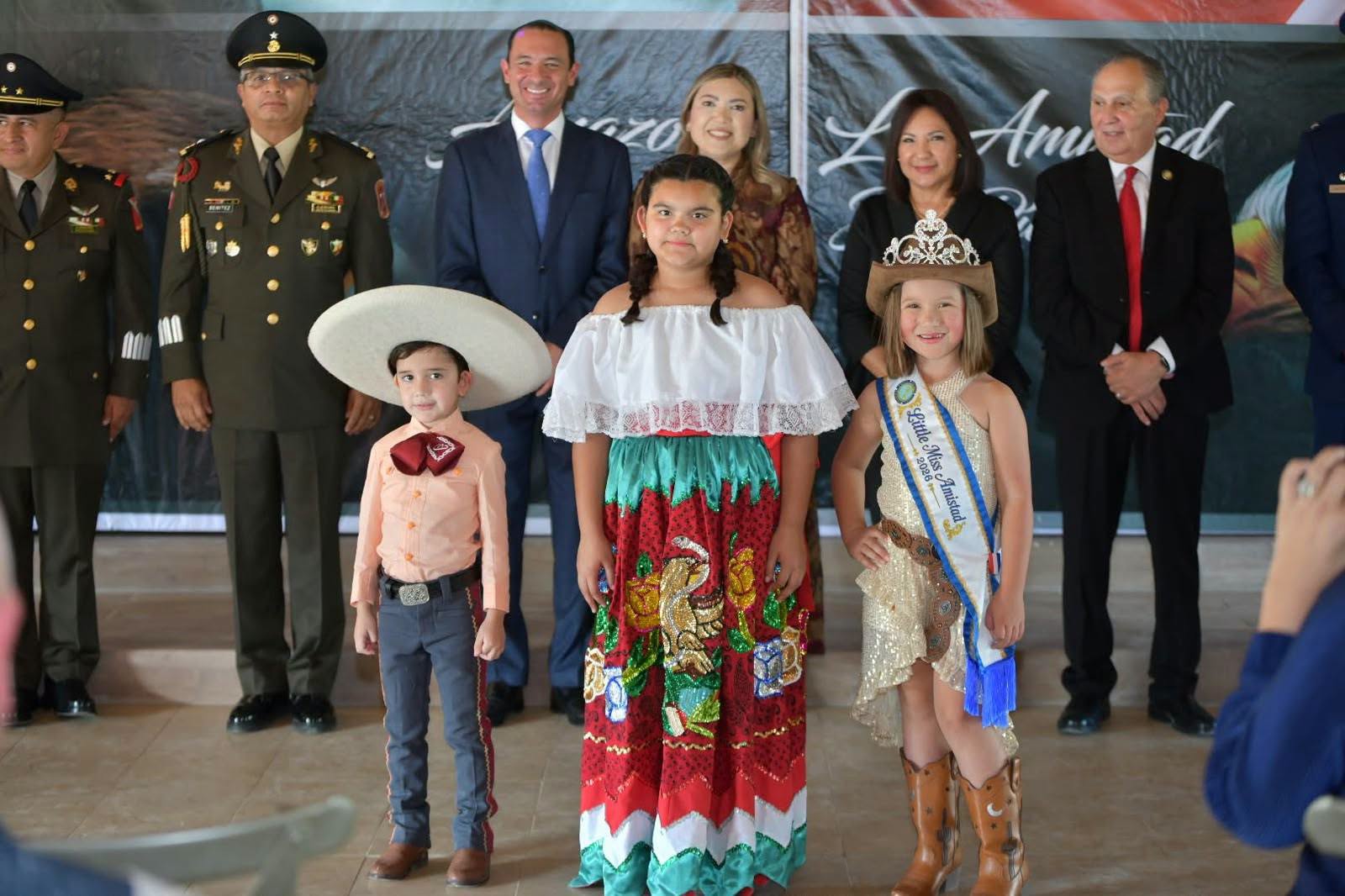 ACUÑA Y DEL RÍO CELEBRAN 66 AÑOS DE AMISTAD