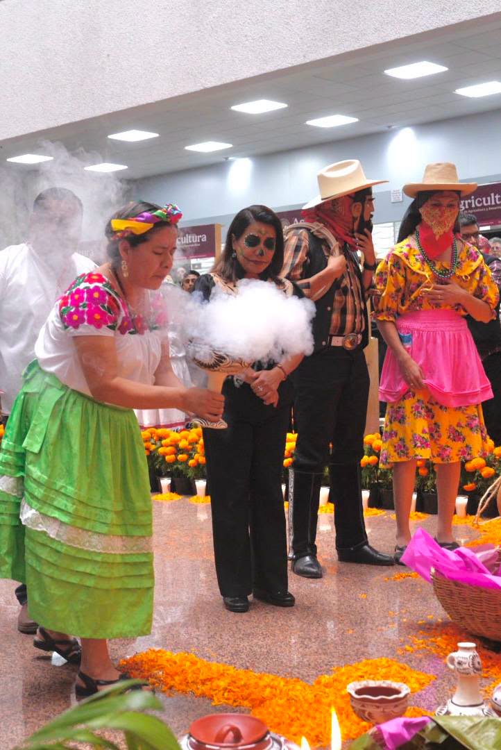AGRICULTURA refrenda el valor de las tradiciones rurales con la celebración del Xantolo