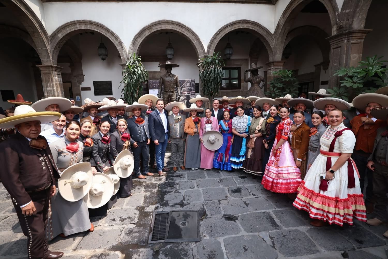 COAHUILA RECIBE ESTAFETA PARA EL CONGRESO Y CAMPEONATO NACIONAL CHARRO 2028