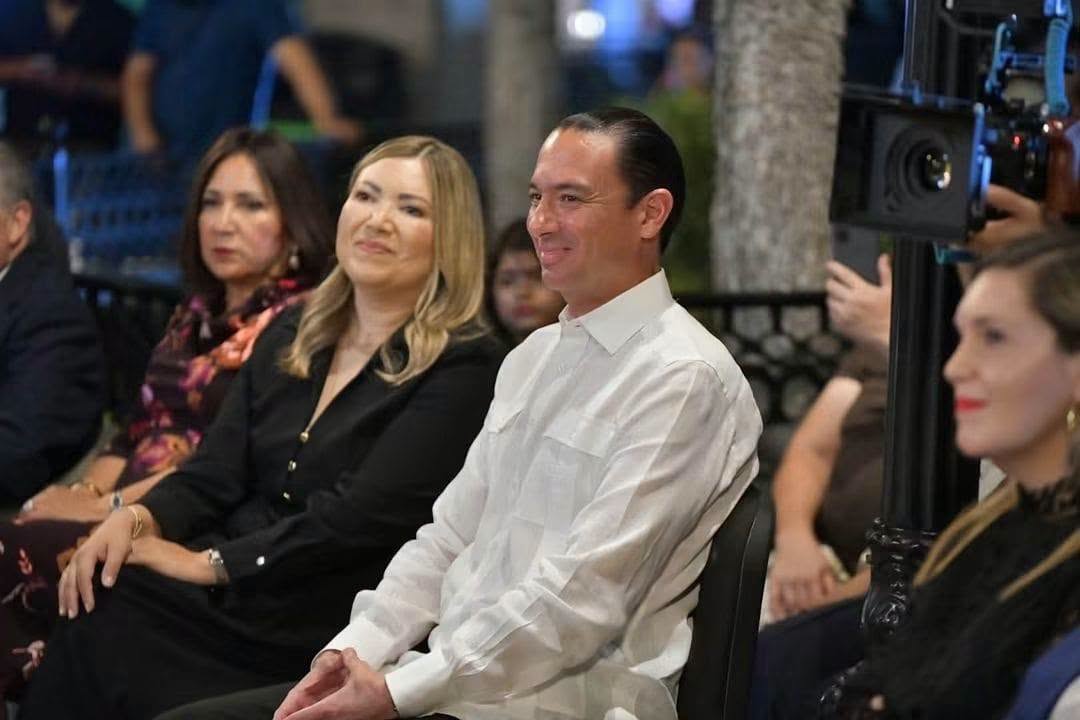 DIF ACUÑA RINDE HOMENAJE AL PROF. RAYMUNDO LOMBRAÑA SALGADO CON UN ALTAR MONUMENTAL