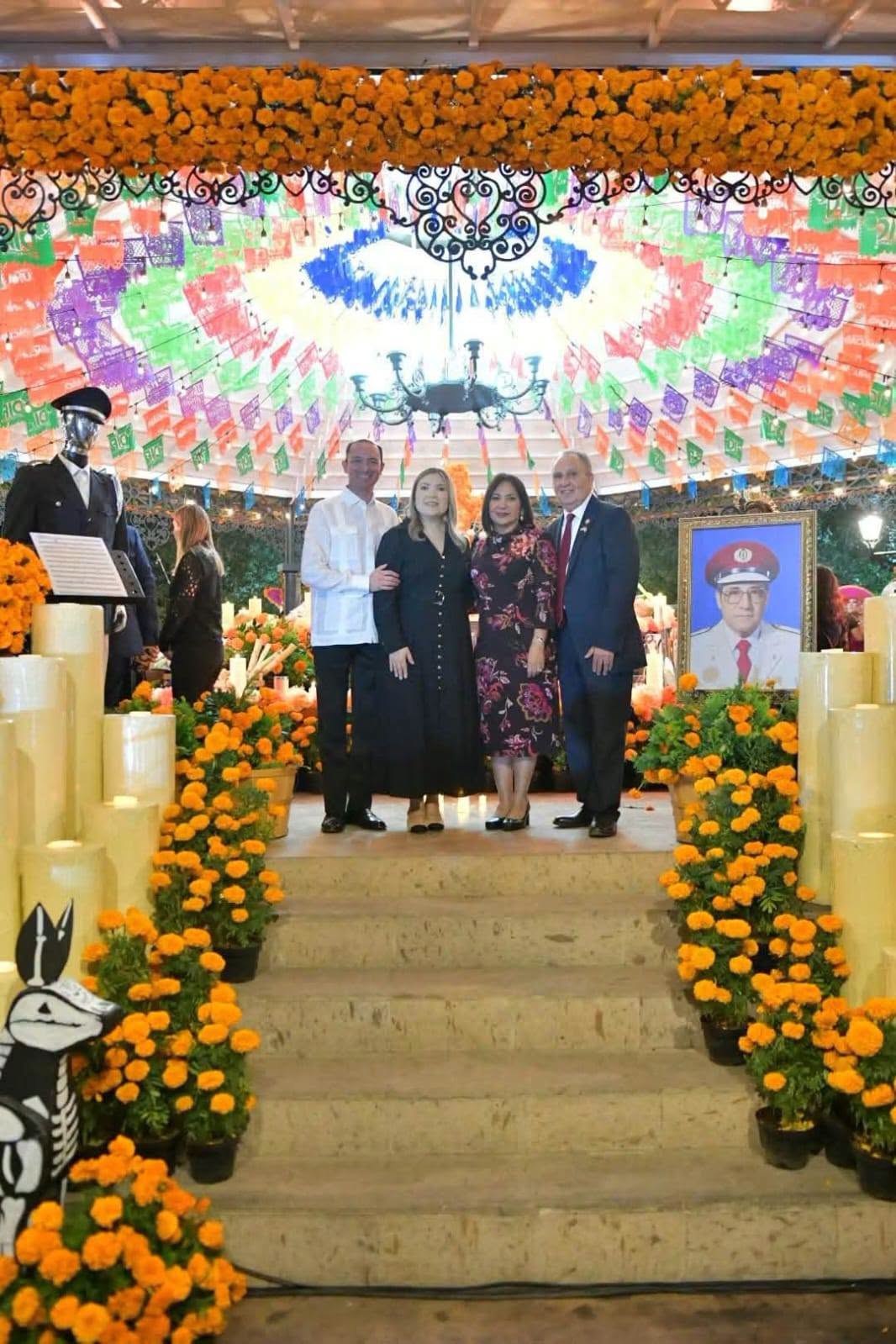 DIF ACUÑA RINDE HOMENAJE AL PROF. RAYMUNDO LOMBRAÑA SALGADO CON UN ALTAR MONUMENTAL