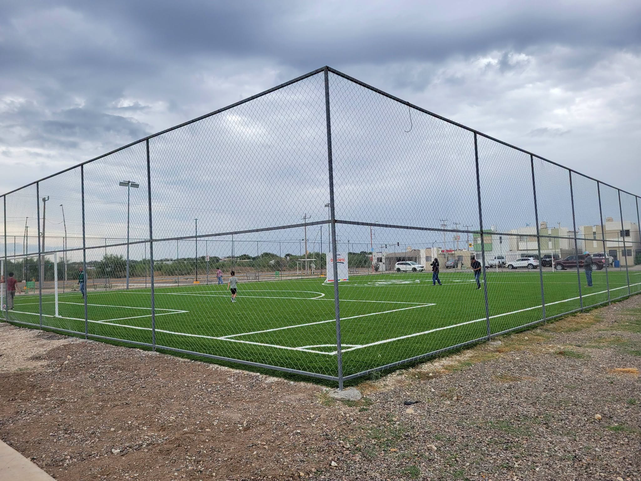 Inaugura el alcalde cancha de fútbol 7 y cancha deportiva