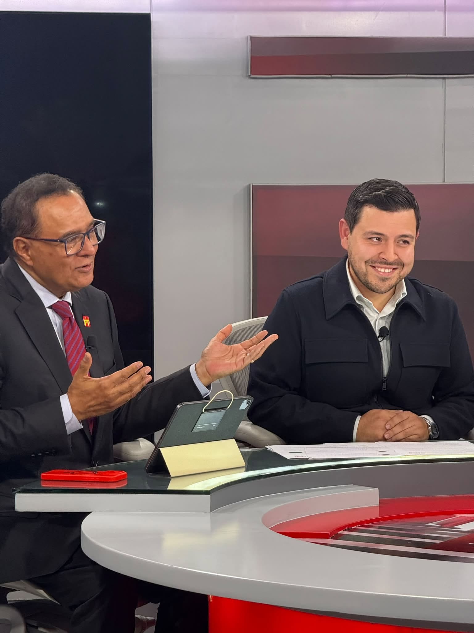 Participa diputado Oscar Torres en debate legislativo en Milenio