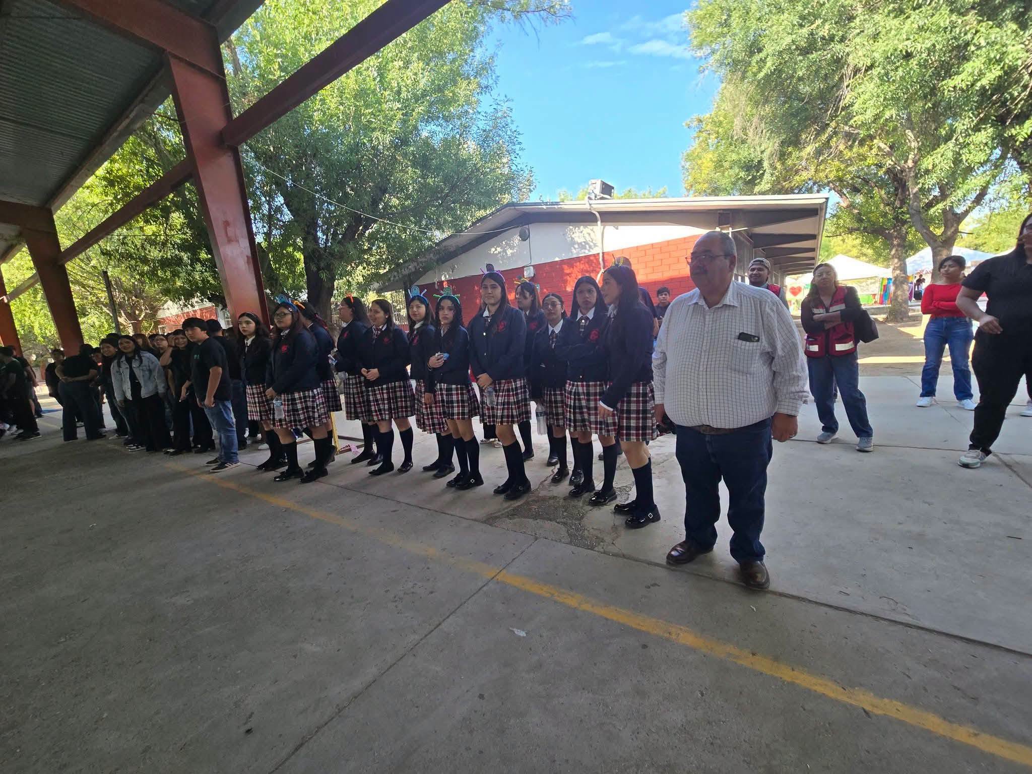 RALLY POR LA SALUD MENTAL LEGA A LA SECUNDARIA HERMANOS FLORES MAGON