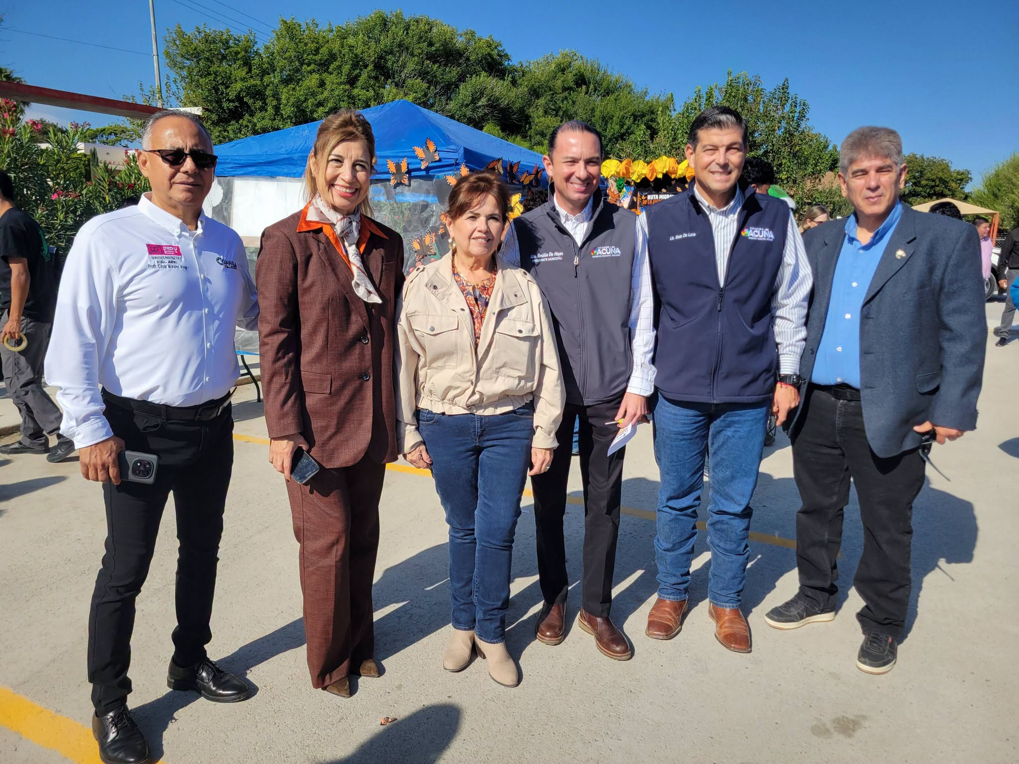 Rinden homenaje a la maestra Lety Avendaño