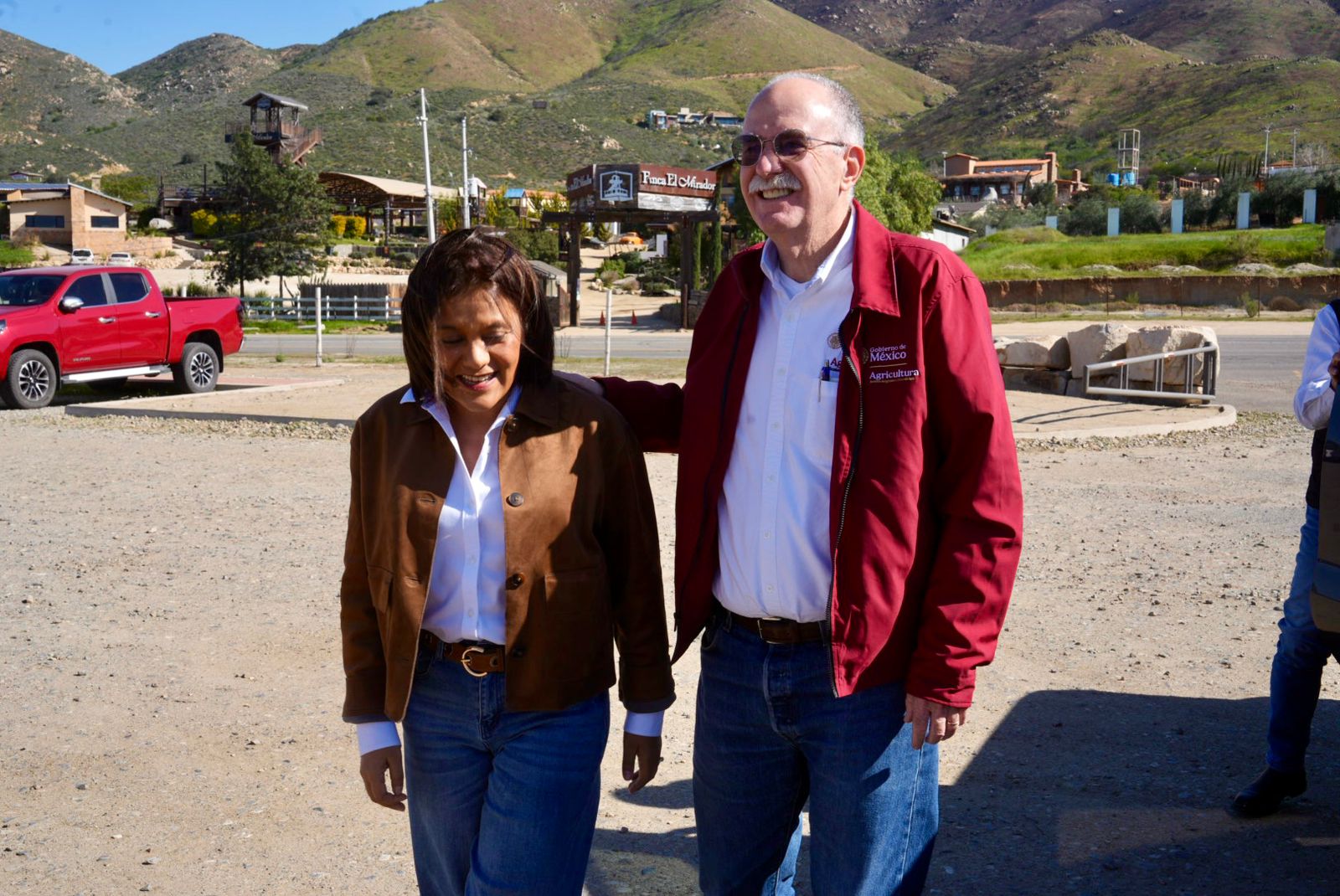 AGRICULTURA y Gobierno de Baja California sostienen diálogo con productores vitivinícolas y hortofrutícolas