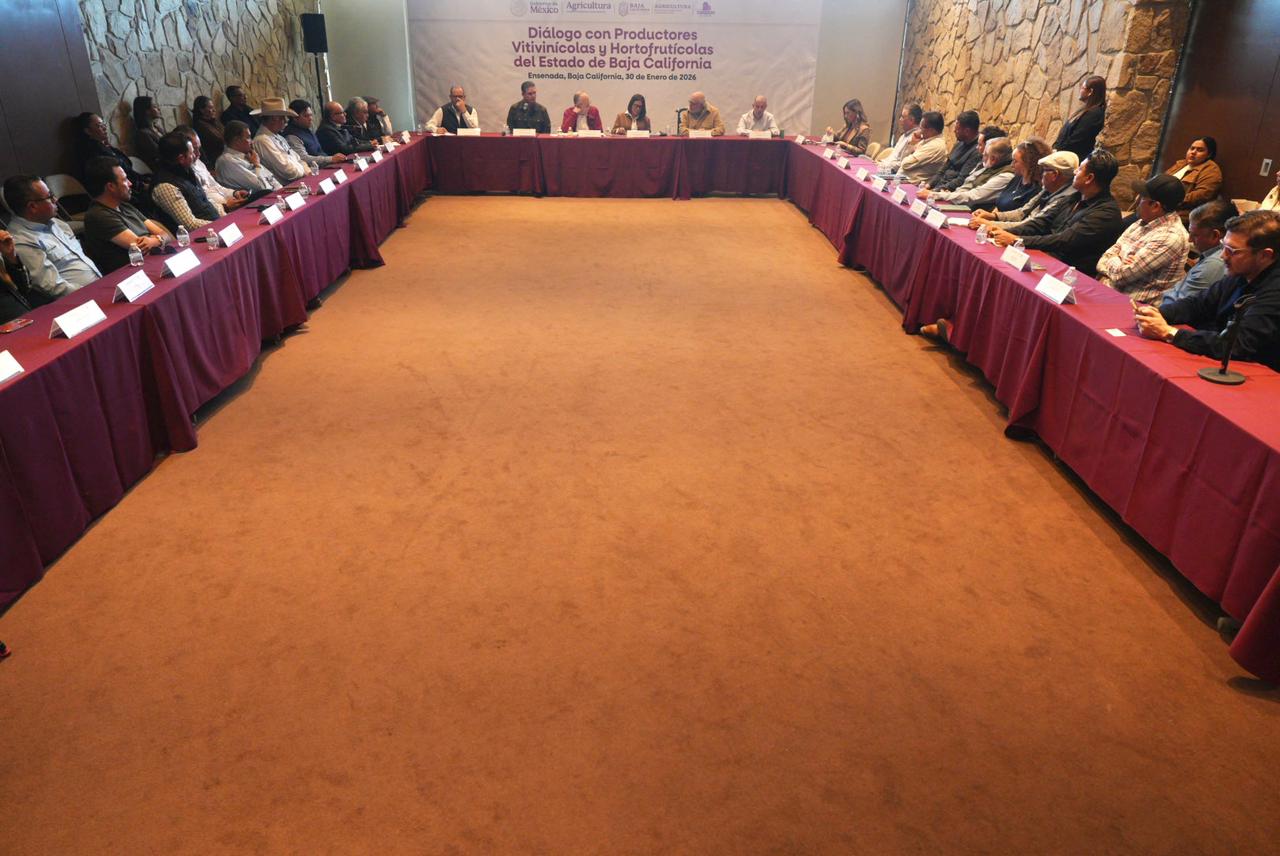 AGRICULTURA y Gobierno de Baja California sostienen diálogo con productores vitivinícolas y hortofrutícolas