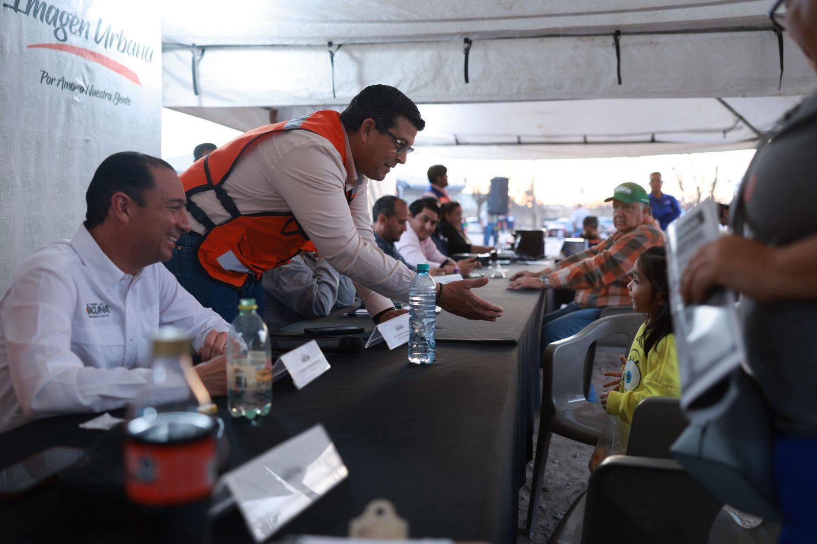 BENEFICIA GOBIERNO MUNICIPAL A FAMILIAS DEL FRACCIONAMIENTO EL PARAÍSO CON BRIGADA “POR AMOR A NUESTRA GENTE”