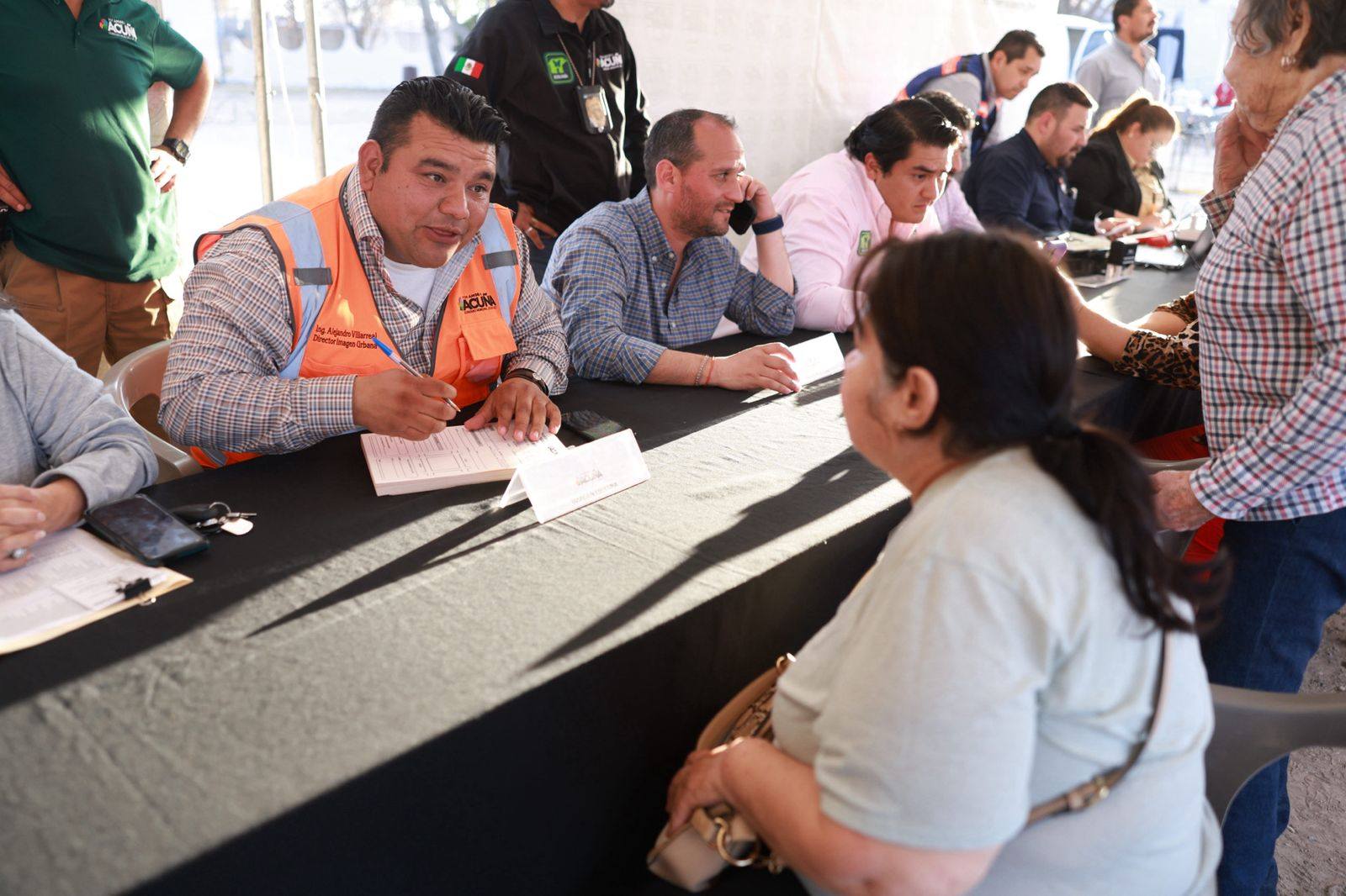 BENEFICIA GOBIERNO MUNICIPAL A FAMILIAS DEL FRACCIONAMIENTO EL PARAÍSO CON BRIGADA “POR AMOR A NUESTRA GENTE”