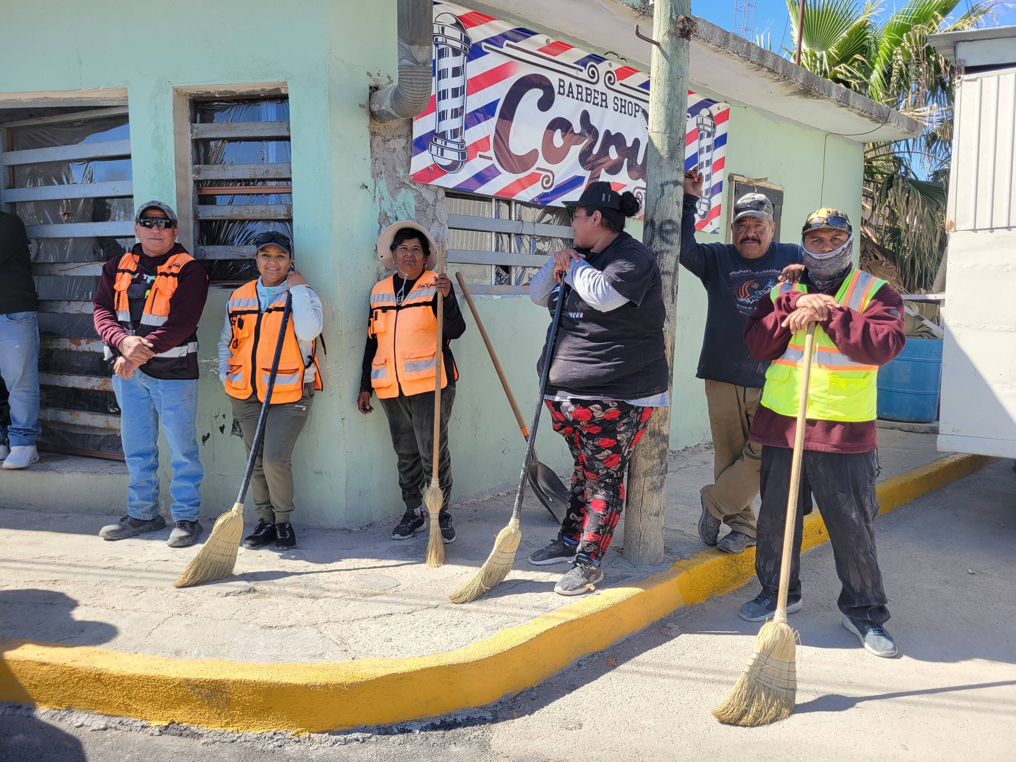 Entrega Emilio obra de pavimentación en colonia Aeropuerto