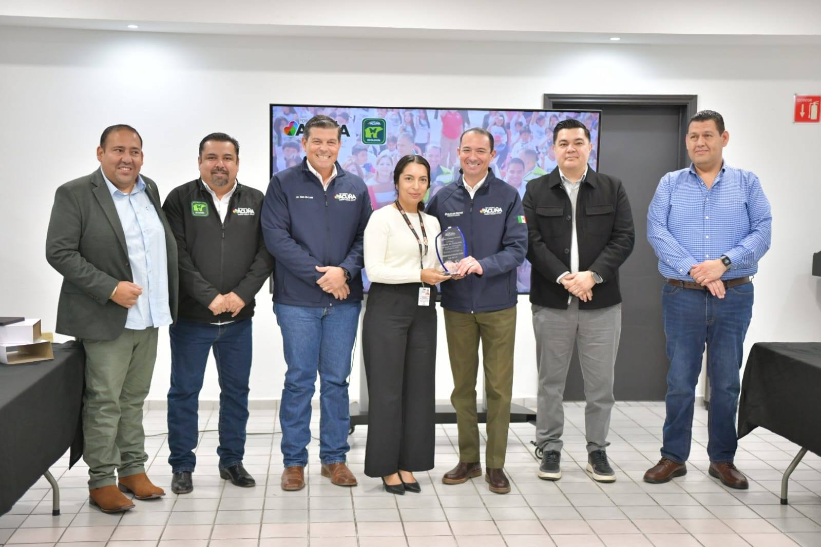 ESCUELA VERDE FORTALECE LA ALIANZA ENTRE EMPRESAS, ESCUELAS Y MUNICIPIO PARA IMPULSAR LA CULTURA AMBIENTAL EN ACUÑA