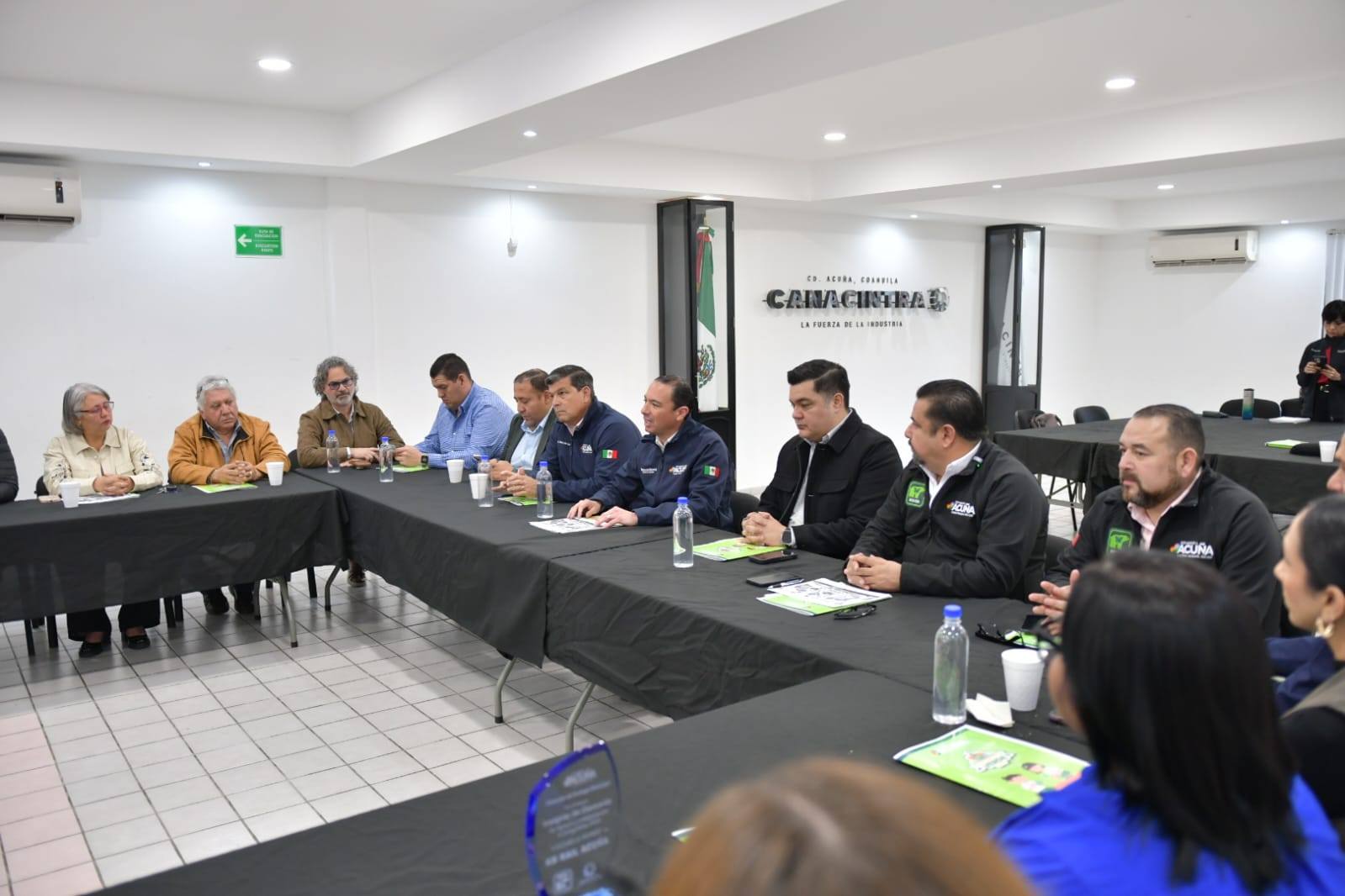 ESCUELA VERDE FORTALECE LA ALIANZA ENTRE EMPRESAS, ESCUELAS Y MUNICIPIO PARA IMPULSAR LA CULTURA AMBIENTAL EN ACUÑA