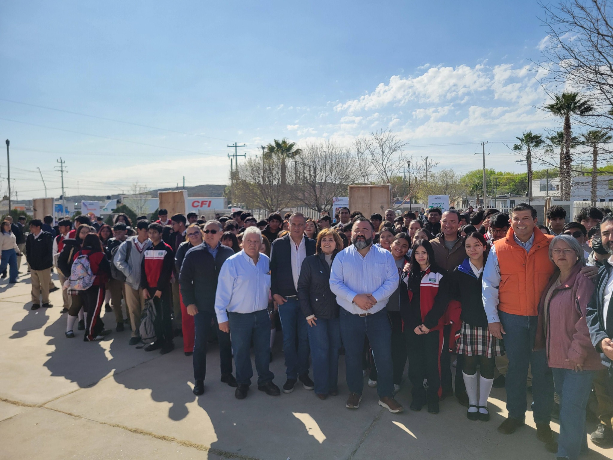 Lleva presidente municipal brigada al CECyTEC Acuña