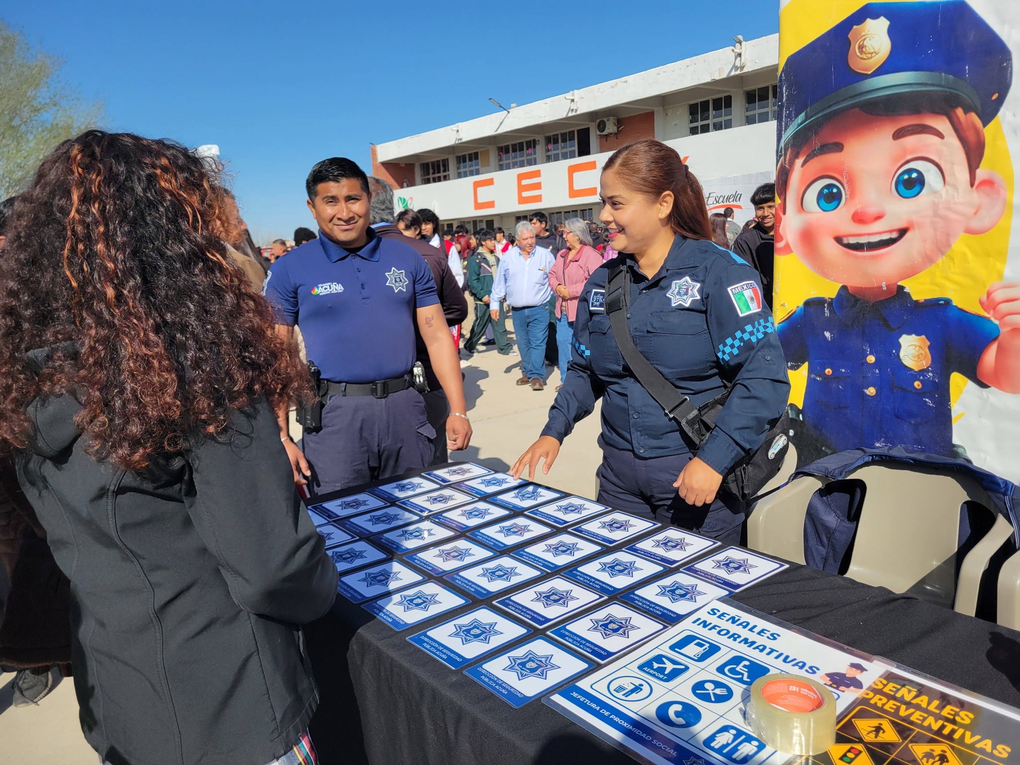 Lleva presidente municipal brigada al CECyTEC Acuña