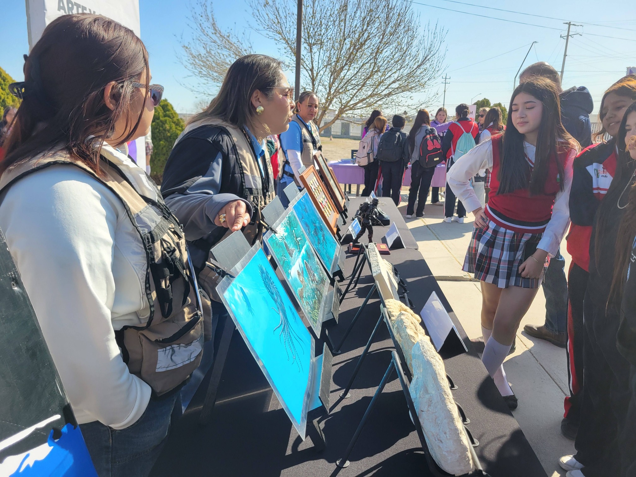 Lleva presidente municipal brigada al CECyTEC Acuña