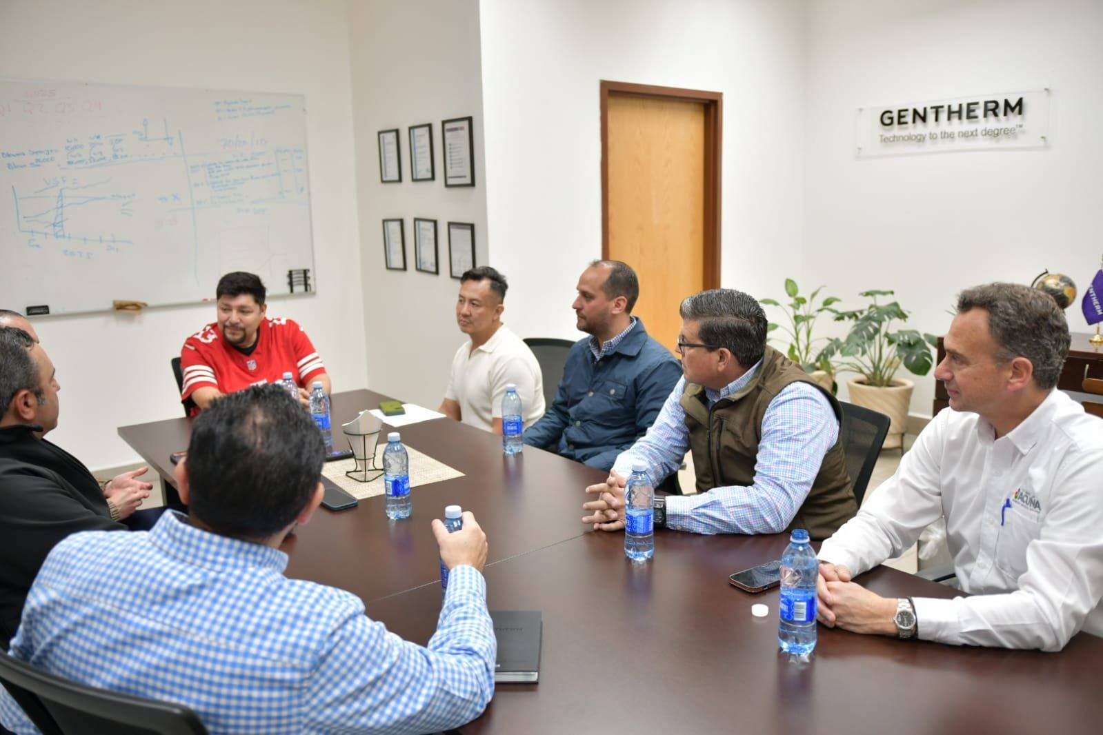 LLEVAN PROGRAMAS DEL GOBIERNO DE UNIDAD A LA EMPRESA GENTHERM CON LA BRIGADA “POR AMOR A TU CHAMBA”