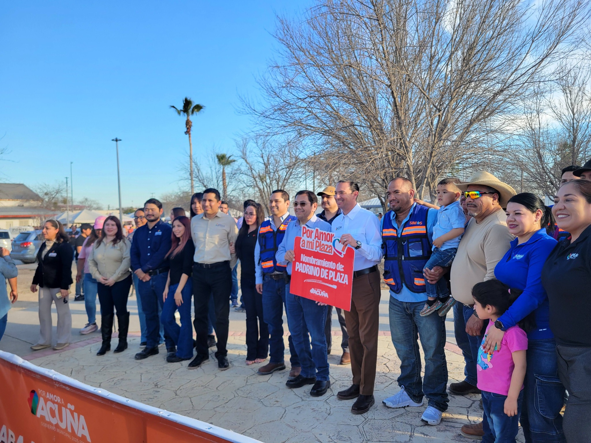 Remodelan plaza en el Gaby Brimmer