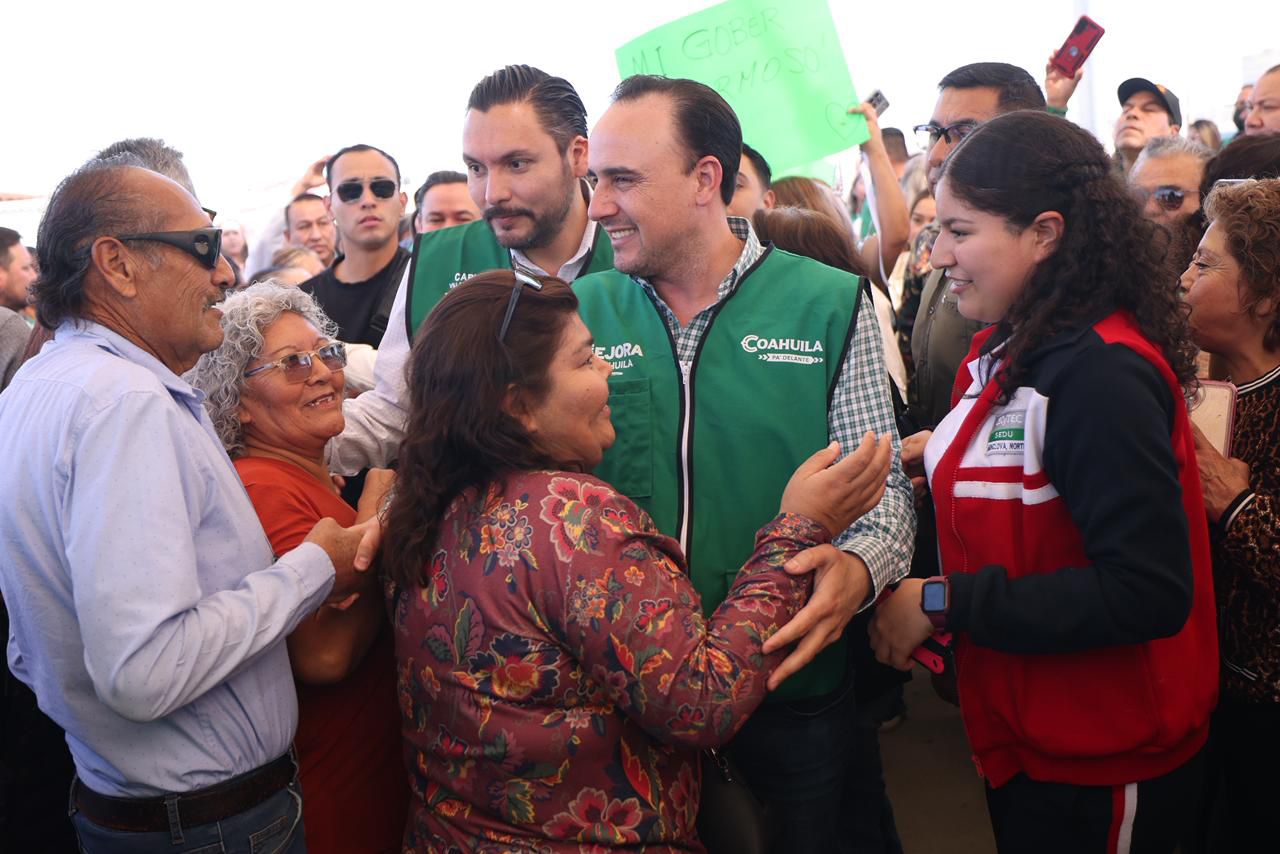 SE ENTREGAN ‘OBRAS SOCIALES A PASOS DE GIGANTE’ EN TODAS LAS REGIONES POR 1500 MDP