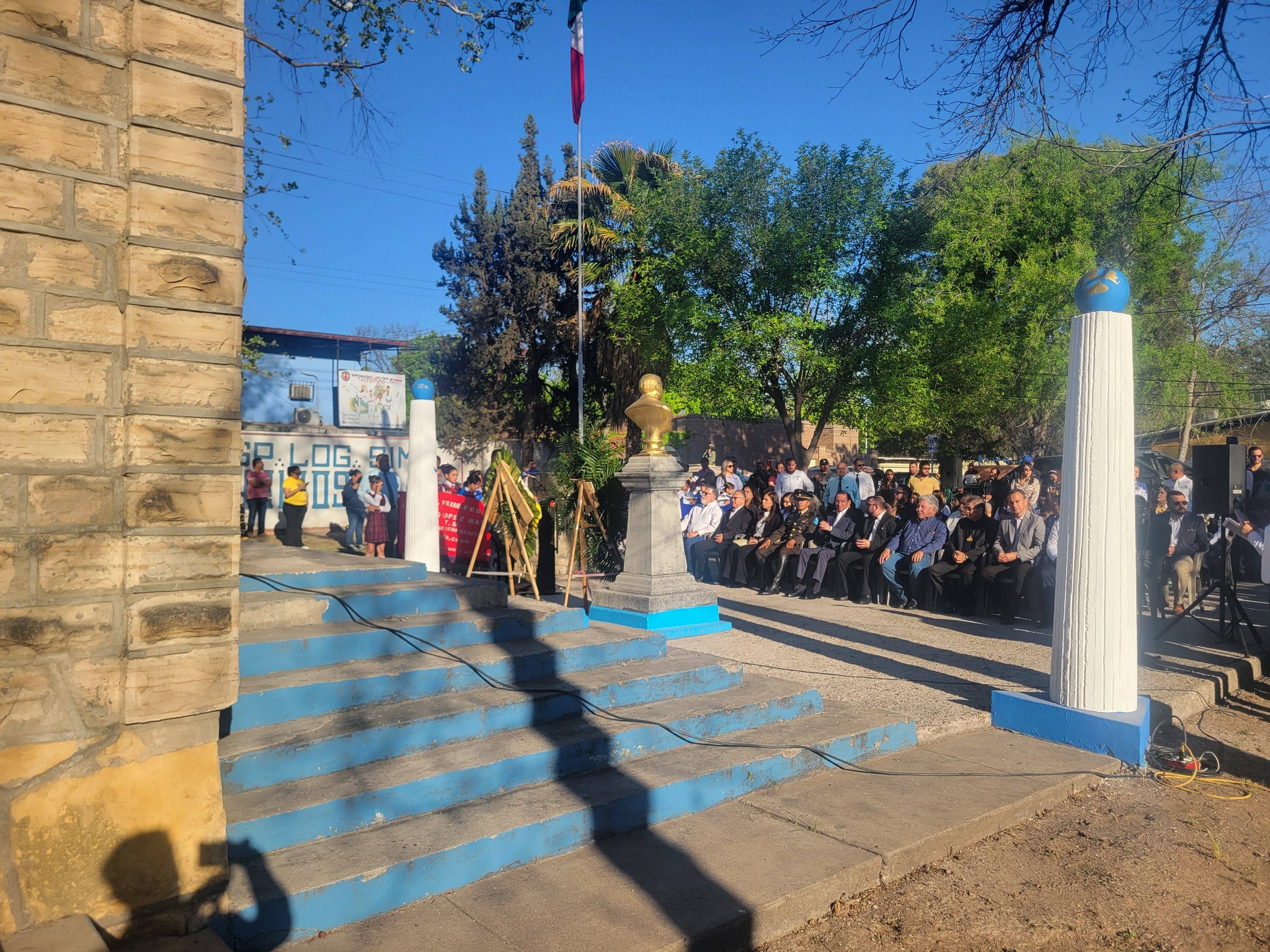 Conmemoran natalicio de Don Benito Juárez