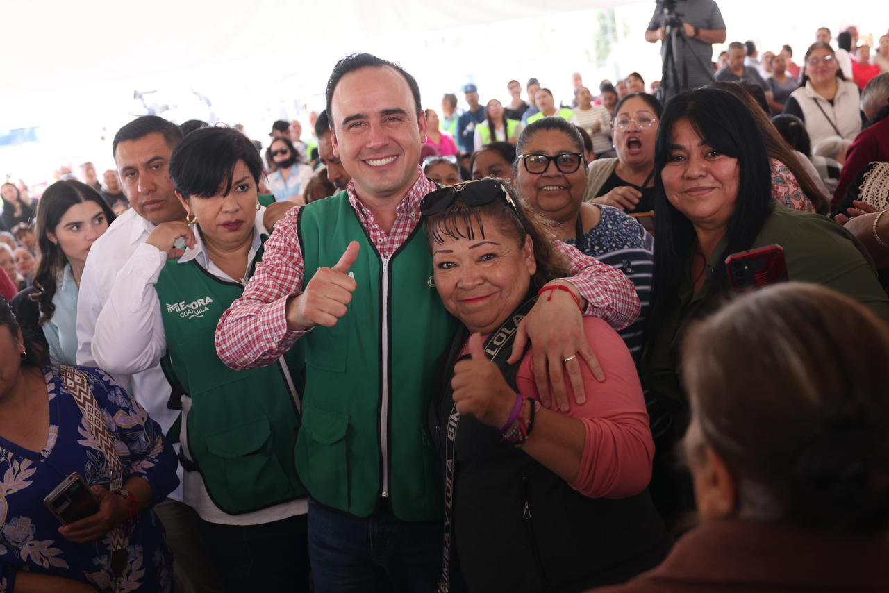 CONTINÚA MANOLO DETONANDO GRANDES PROGRAMAS DE AGUA EN COAHUILA